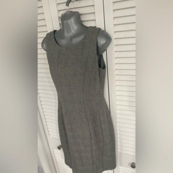 H&M sleeveless dress size 8 - Picture 4 of 8
